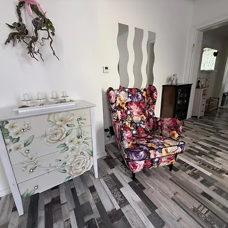 Stadtkern Von 80qm Apartmán