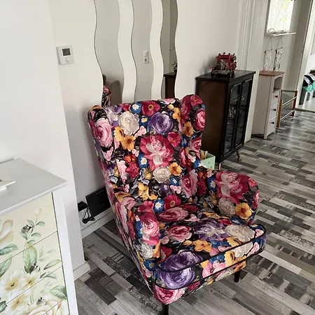 Stadtkern Von 80qm Apartmán *